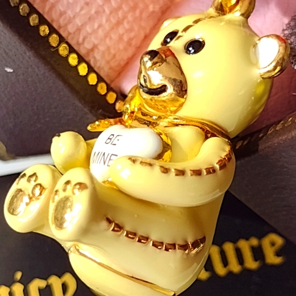 Juicy Couture BE Mine Golden Creamy Teddy🧸 Holding Your 🤍 NWT - Picture 2 of 7